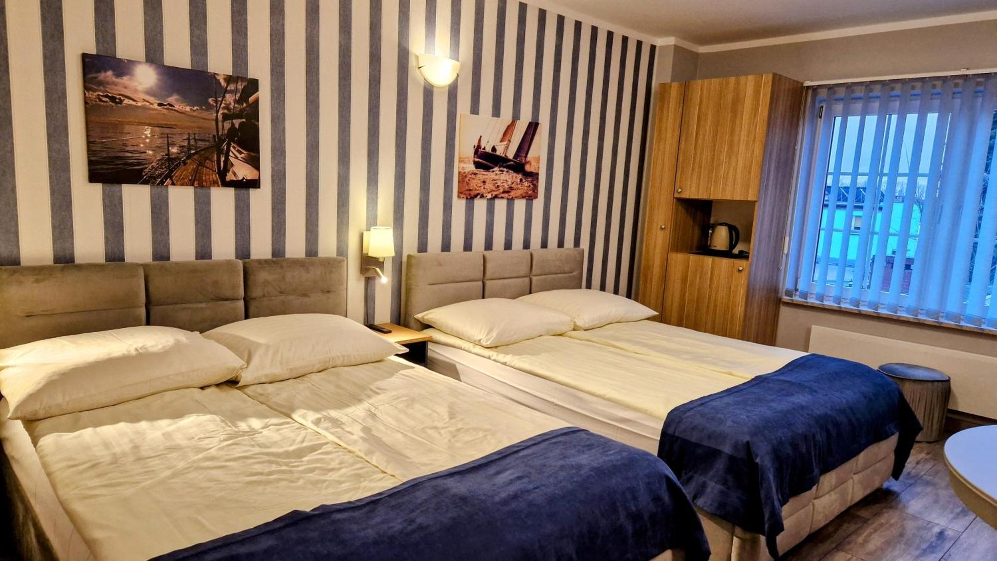 Astra Dziwnow Apartment Bagian luar foto