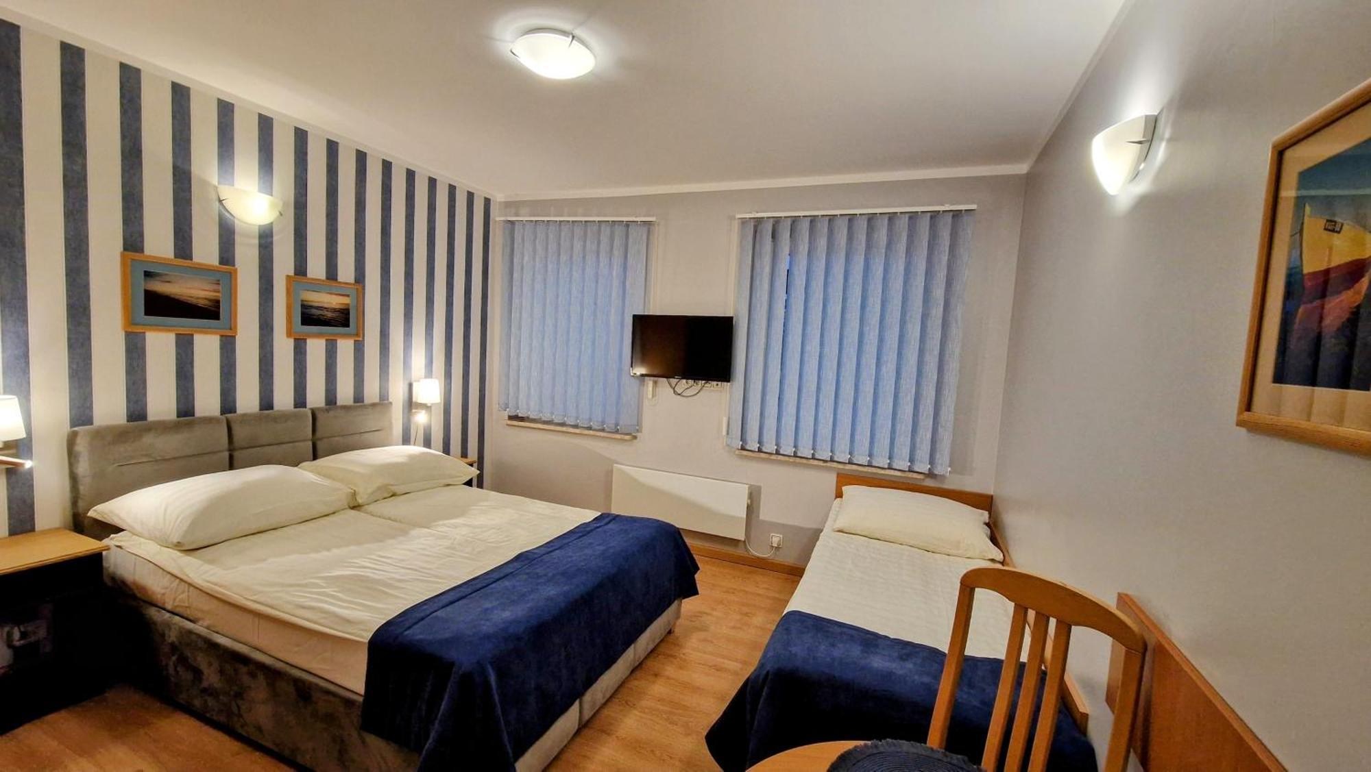 Astra Dziwnow Apartment Bagian luar foto