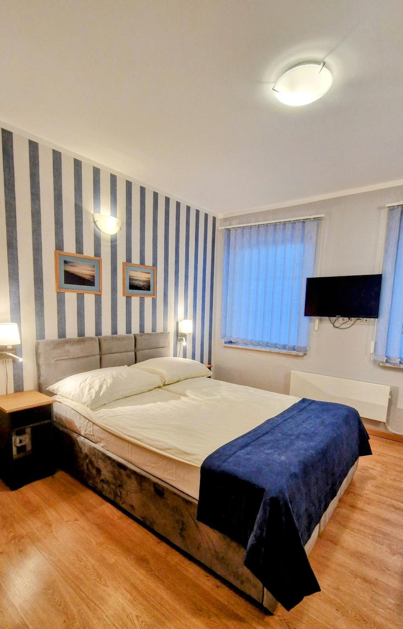 Astra Dziwnow Apartment Bagian luar foto